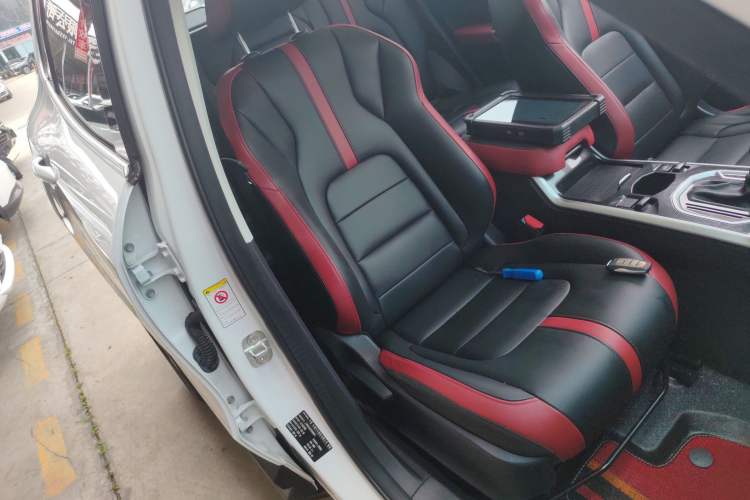 Used Haval H4 2018 Blue Label 1.5 GDIT DCT Fashion Edition Right Front Seat