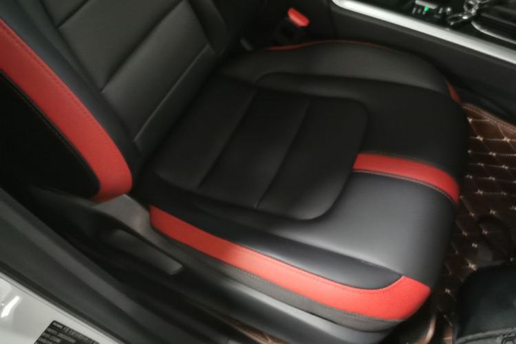 Used Haval H4 2018 Red-Label 1.5 GDIT DCT Fashion Edition Right Front Seat