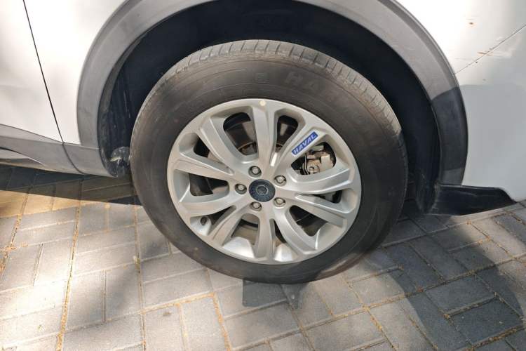 Used Haval H4 2018 Blue Label 1.5 GDIT DCT Fashion Edition Right Front Wheel Hub