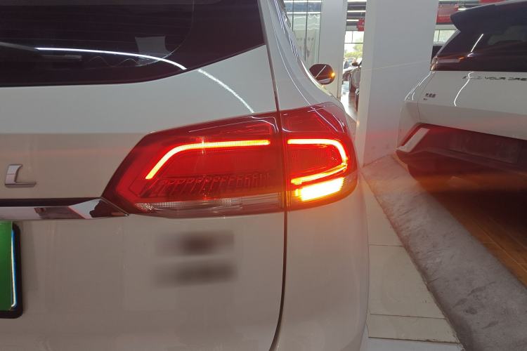 Used Haval H4 2018 Blue Label 1.5 GDIT DCT Fashion Edition Right Rear Taillight