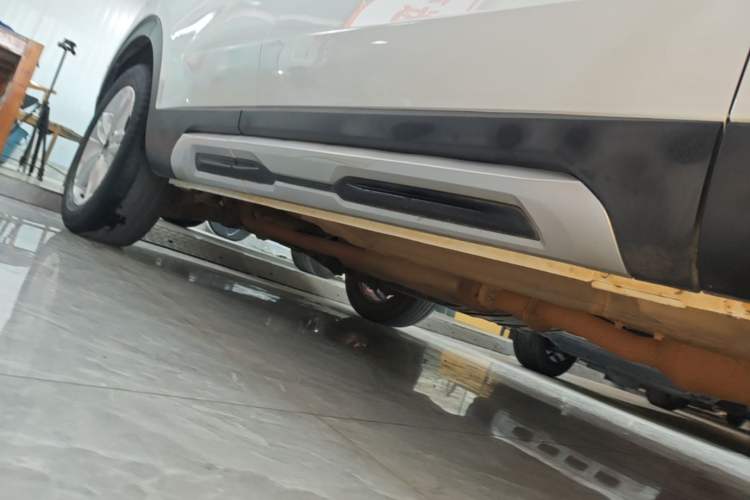Used Haval H4 2018 Red-Label 1.3 GDIT DCT Fashion Edition Right Side Sill