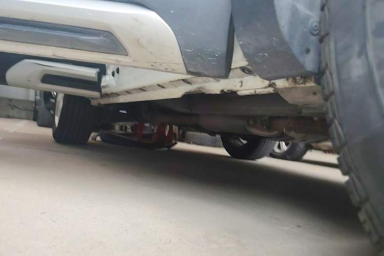 Used Haval H4 2018 Red-Label 1.5 GDIT DCT Fashion Edition Right Side Sill