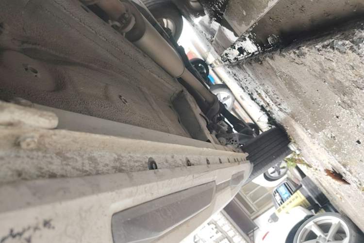 Used Haval H4 2018 Red-Label 1.5 GDIT DCT Fashion Edition Right Side Sill