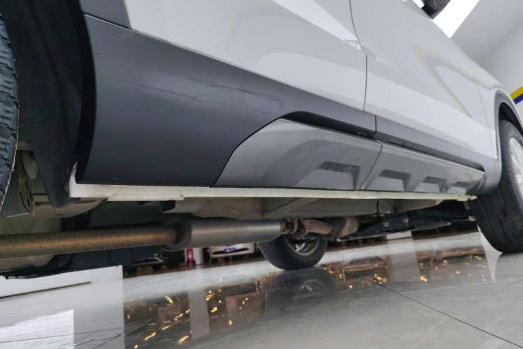 Used Haval H4 2018 Blue Label 1.5 GDIT DCT Fashion Edition Right Side Sill