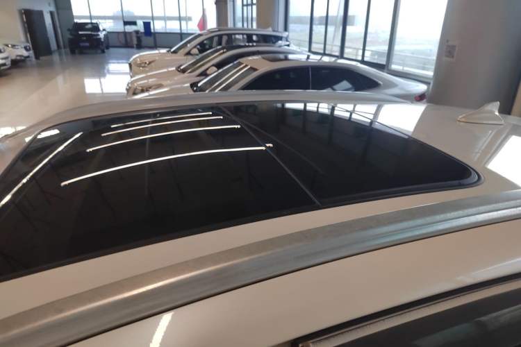 Used Haval H4 2018 Red-Label 1.5 GDIT DCT Fashion Edition Roof