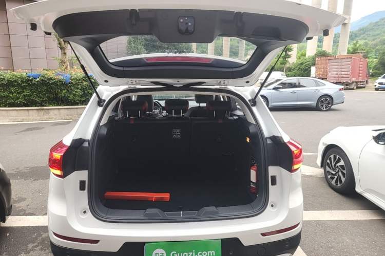 Used Haval H4 2018 Red-Label 1.5 GDIT DCT Fashion Edition Trunk