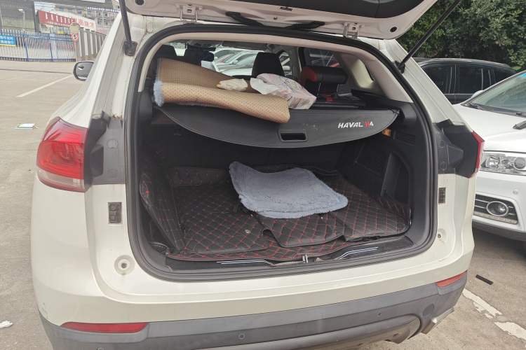 Used Haval H4 2018 Blue Label 1.5 GDIT DCT Fashion Edition Trunk