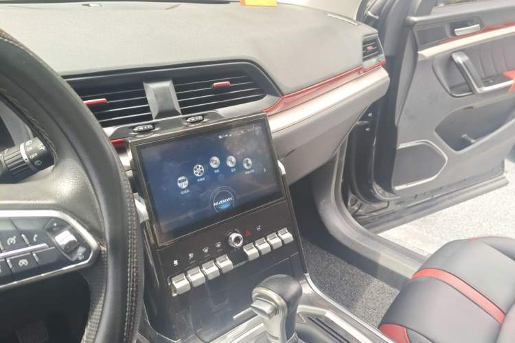 Used Haval H4 2019 Red-Label 1.5 GDIT DCT Luxury Smart Connectivity Model Audio And AC Panel