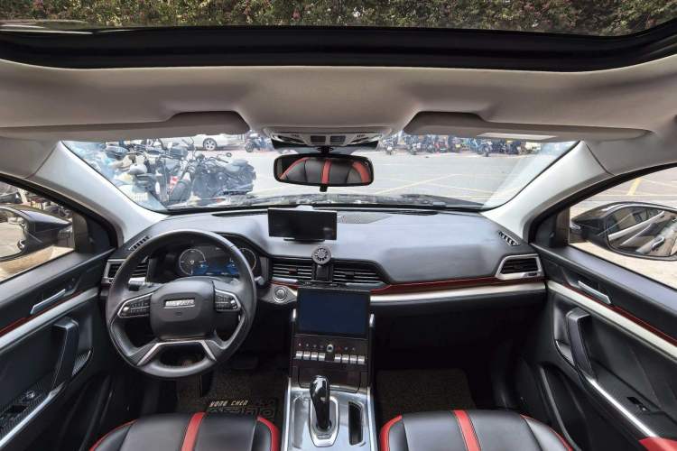 Used Haval H4 2019 1.5 GDIT DCT Ultra-Luxury Smart Connectivity Model China VI Standard Interior 8