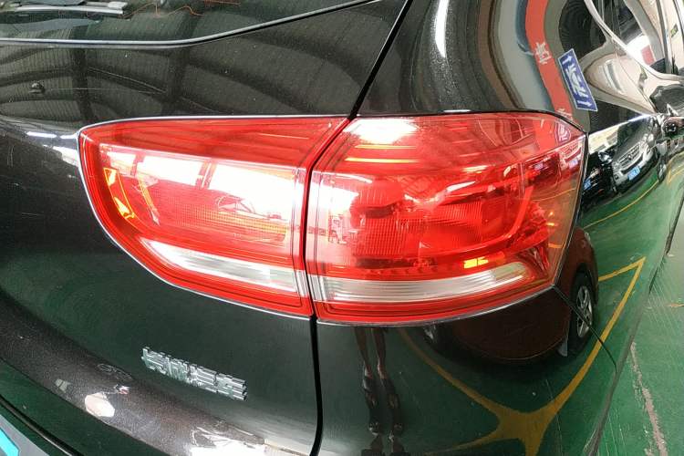 Used Haval H4 2019 Red-Label 1.5 GDIT DCT Luxury Smart Connectivity Model Right Rear Taillight