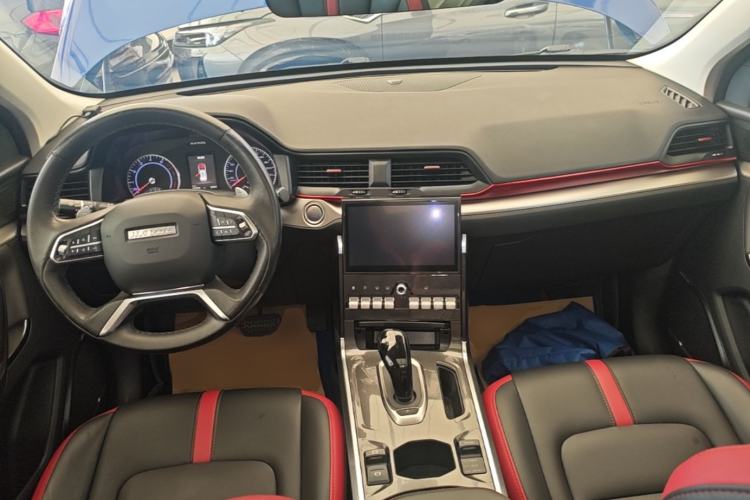 Used Haval H4 2019 1.5 GDIT DCT Luxury Smart Connectivity Version China VI Standard Center Console