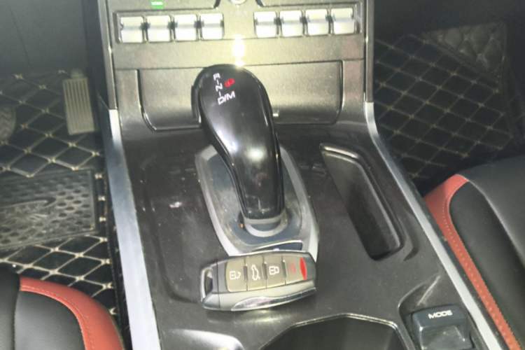 Used Haval H4 2019 1.5 GDIT DCT Luxury Smart Connectivity Version China VI Standard Gear Lever