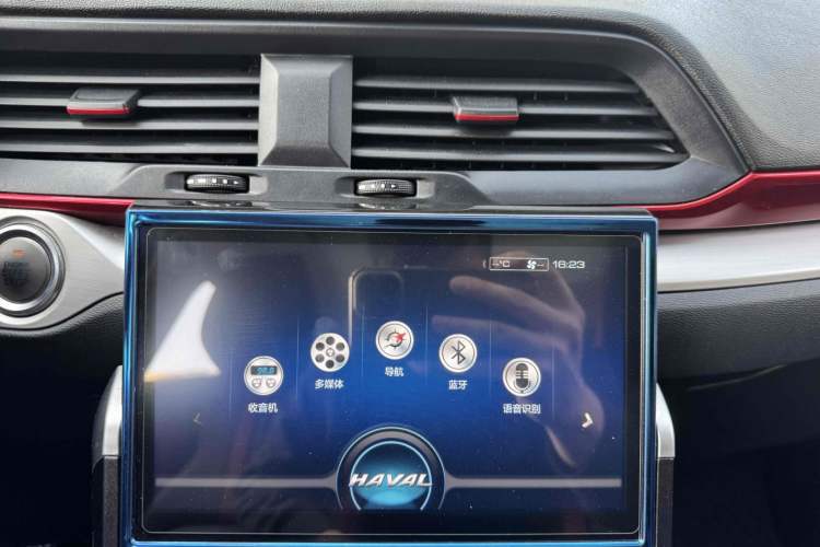 Used Haval H4 2019 1.5 GDIT DCT Luxury Smart Connectivity Version China V Standard Interior 3