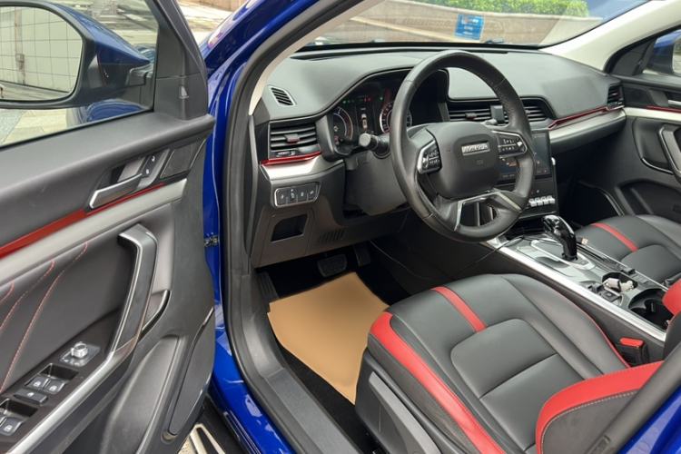 Used Haval H4 2019 1.5 GDIT DCT Luxury Smart Connectivity Version China VI Standard Interior 4