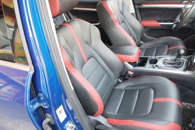 Used Haval H4 2019 Red-Label 1.5 GDIT DCT Luxury Smart Connectivity Model Right Front Seat