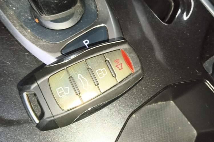 Used Haval H4 2019 1.5 GDIT DCT Luxury Smart Connectivity Version China VI Standard Vehicle Key