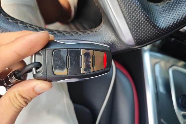 Used Haval H4 2019 1.5 GDIT DCT Luxury Smart Connectivity Version China VI Standard Vehicle Key