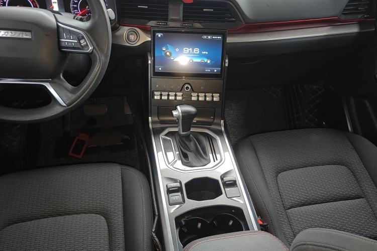 Used Haval H4 2019 Red-Label 1.5 GDIT DCT Elite SmartConnect Edition Audio And AC Panel