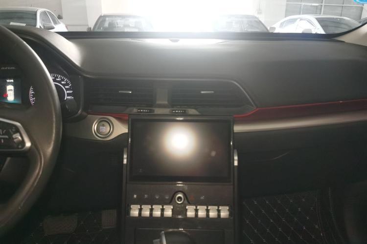 Used Haval H4 2019 Red-Label 1.5 GDIT DCT Elite SmartConnect Edition Audio And AC Panel