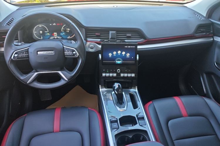 Used Haval H4 2019 1.5 GDIT DCT Ultra-Luxury Smart Connectivity Model China VI Standard Center Console