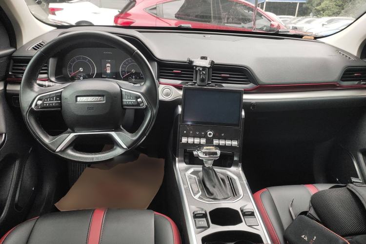 Used Haval H4 2019 1.5 GDIT DCT Luxury Smart Connectivity Version China V Standard Center Console