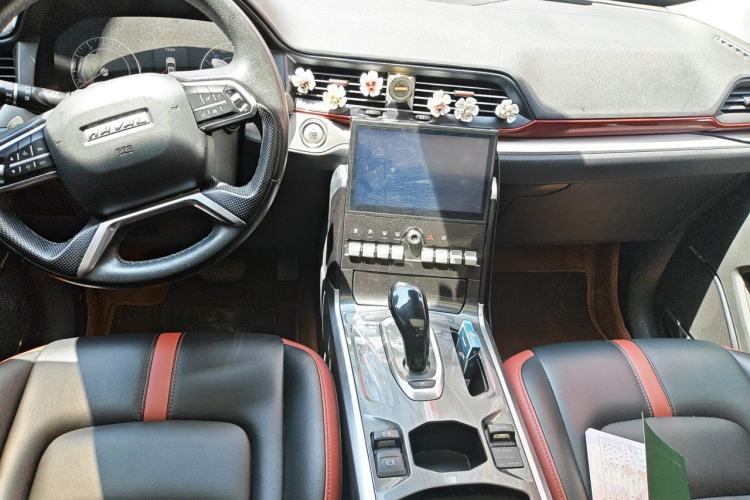 Used Haval H4 2019 1.5 GDIT DCT Luxury Smart Connectivity Version China VI Standard Center Console