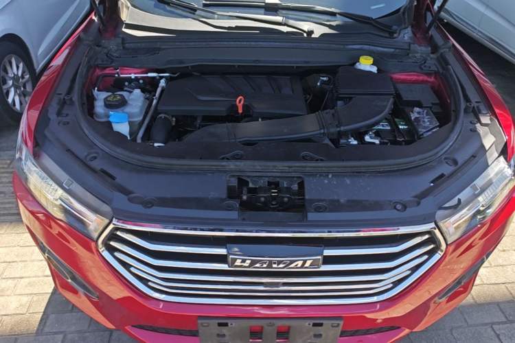 Used Haval H4 2019 1.5 GDIT DCT Ultra-Luxury Smart Connectivity Model China VI Standard Engine Bay