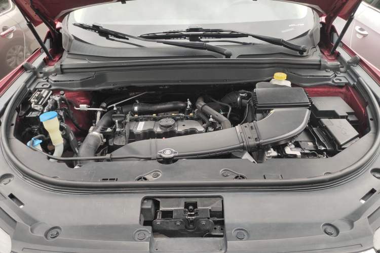 Used Haval H4 2019 1.5 GDIT DCT Luxury Smart Connectivity Version China V Standard Engine Bay