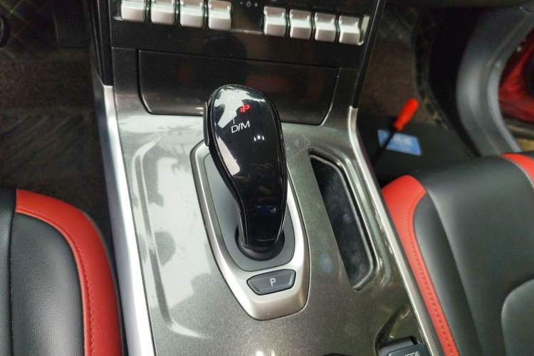 Used Haval H4 2019 1.5 GDIT DCT Luxury Smart Connectivity Version China VI Standard Gear Lever