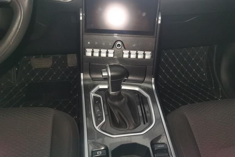 Used Haval H4 2019 Red-Label 1.5 GDIT DCT Elite SmartConnect Edition Gear Lever