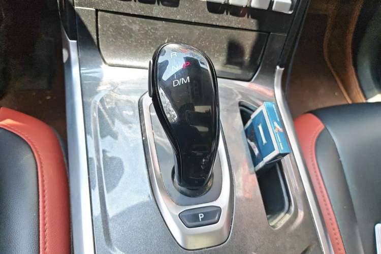 Used Haval H4 2019 1.5 GDIT DCT Luxury Smart Connectivity Version China VI Standard Gear Lever