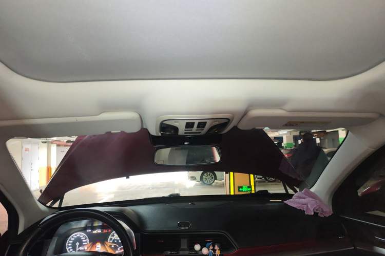 Used Haval H4 2019 Red Label 1.5 GDIT DCT Ultra-Luxury Smart Connectivity Edition Headliner