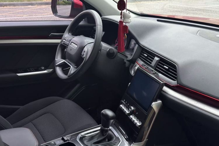Used Haval H4 2019 Red-Label 1.5 GDIT DCT Elite SmartConnect Edition Interior 3