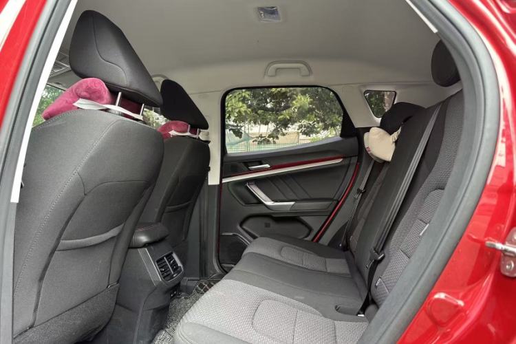 Used Haval H4 2019 Red-Label 1.5 GDIT DCT Elite SmartConnect Edition Interior 4