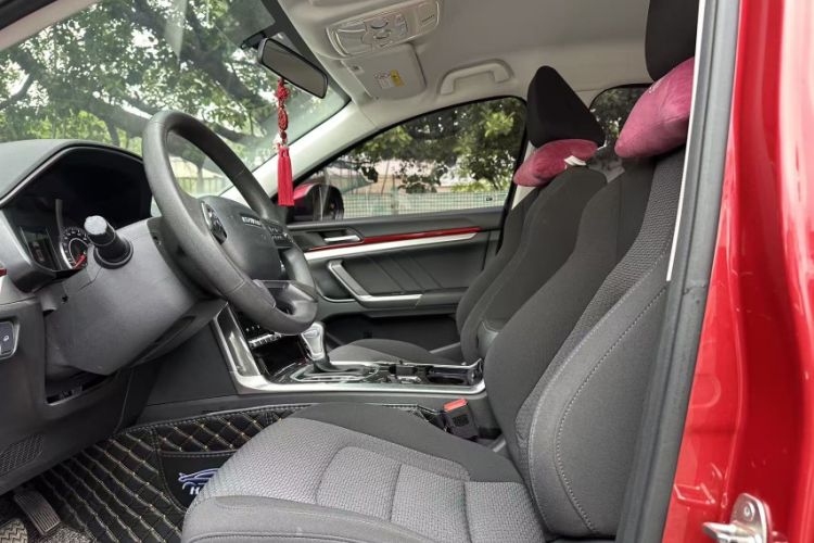 Used Haval H4 2019 Red-Label 1.5 GDIT DCT Elite SmartConnect Edition Interior 5