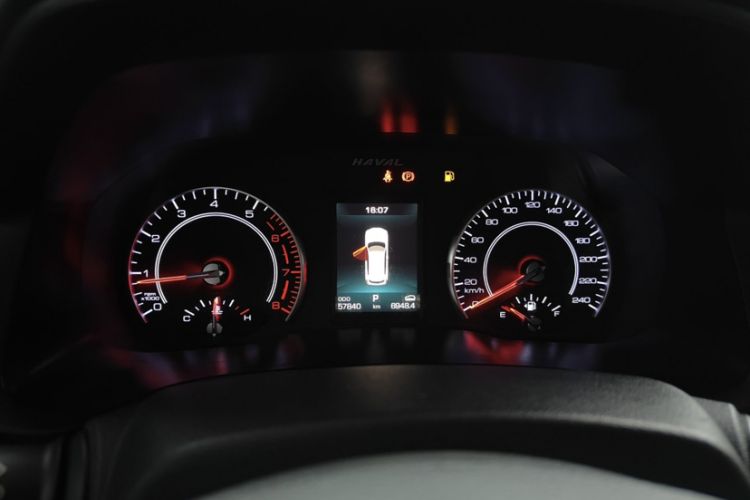 Used Haval H4 2019 Red-Label 1.5 GDIT DCT Elite SmartConnect Edition Odometer Close Up