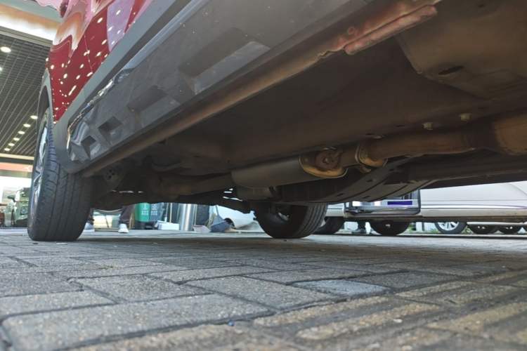 Used Haval H4 2019 1.5 GDIT DCT Ultra-Luxury Smart Connectivity Model China VI Standard Right Side Sill