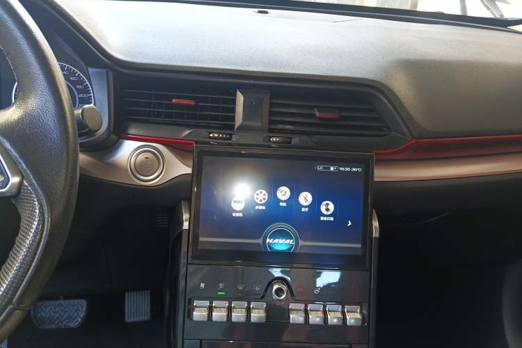 Used Haval H4 2019 Red-Label 1.5 GDIT DCT Luxury Smart Connectivity Model Audio And AC Panel