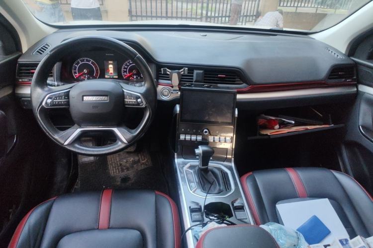 Used Haval H4 2019 Red-Label 1.5 GDIT DCT Luxury Smart Connectivity Model Center Console