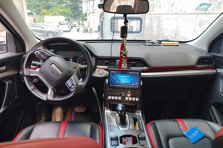 Used Haval H4 2019 1.5 GDIT DCT Luxury Smart Connectivity Version China VI Standard Center Console