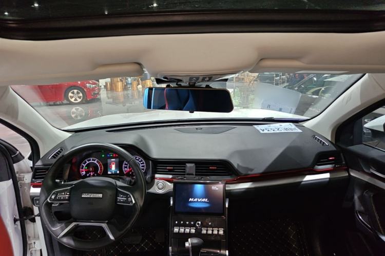 Used Haval H4 2019 Red-Label 1.5 GDIT DCT Luxury Smart Connectivity Model Center Console