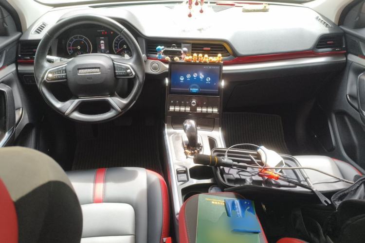 Used Haval H4 2019 1.5 GDIT DCT Luxury Smart Connectivity Version China VI Standard Center Console