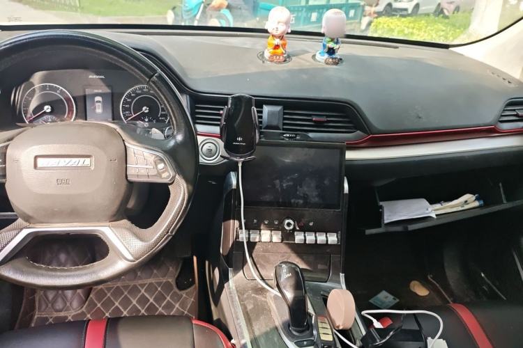 Used Haval H4 2019 1.5 GDIT DCT Luxury Smart Connectivity Version China VI Standard Center Console