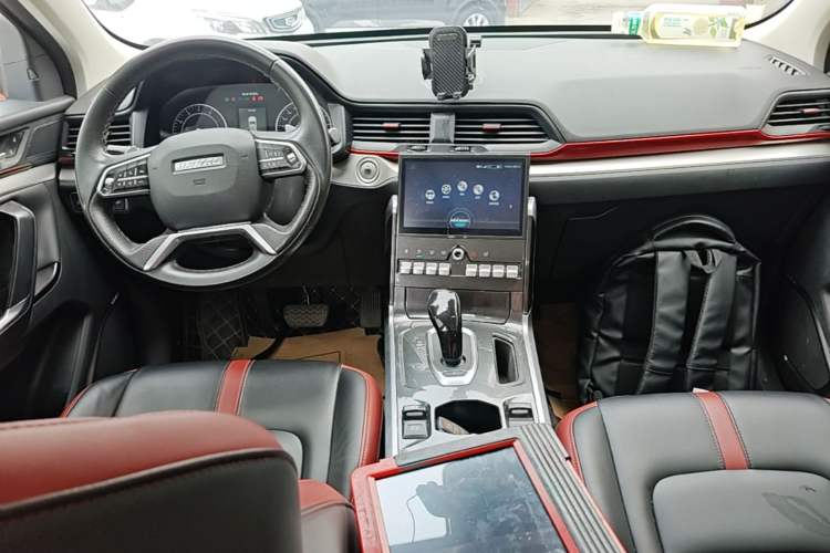 Used Haval H4 2019 1.5 GDIT DCT Luxury Smart Connectivity Version China VI Standard Center Console