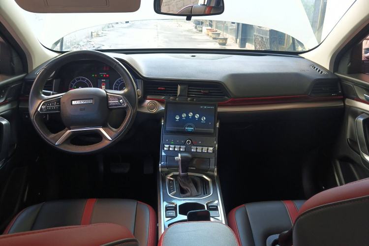 Used Haval H4 2019 Red-Label 1.5 GDIT DCT Luxury Smart Connectivity Model Center Console