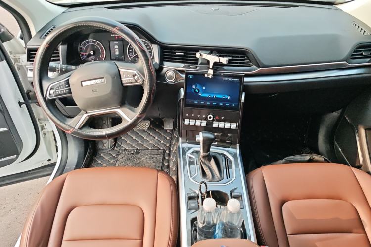 Used Haval H4 2019 Red-Label 1.5 GDIT DCT Luxury Smart Connectivity Model Center Console