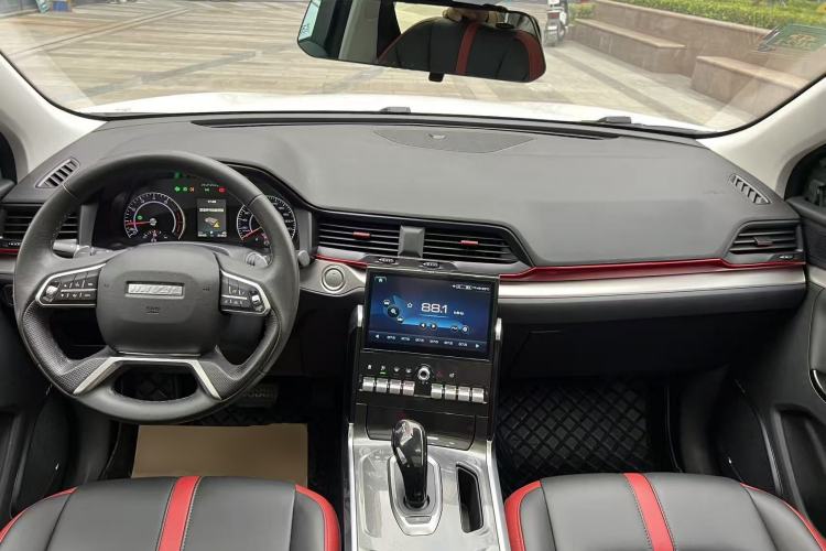 Used Haval H4 2019 1.5 GDIT DCT Luxury Smart Connectivity Version China VI Standard Center Console