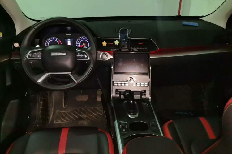 Used Haval H4 2019 1.5 GDIT DCT Luxury Smart Connectivity Version China VI Standard Center Console