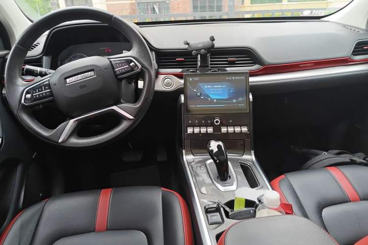 Used Haval H4 2019 1.5 GDIT DCT Luxury Smart Connectivity Version China VI Standard Center Console