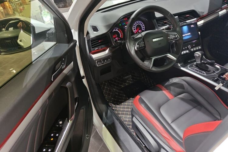 Used Haval H4 2019 Red-Label 1.5 GDIT DCT Luxury Smart Connectivity Model Driver Seat